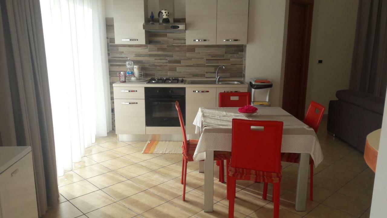 Dolce Casa Sara Villa Collemeto Bagian luar foto